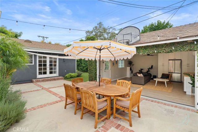 5423 Columbus Ave, Sherman Oaks, CA 91411