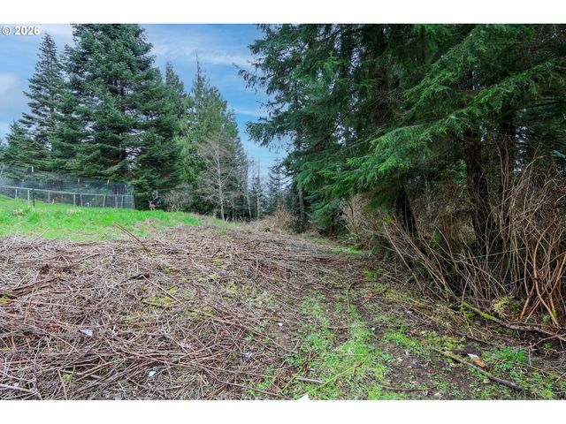 62885 ISTHMUS HEIGHTS Rd, Coos Bay, OR 97420