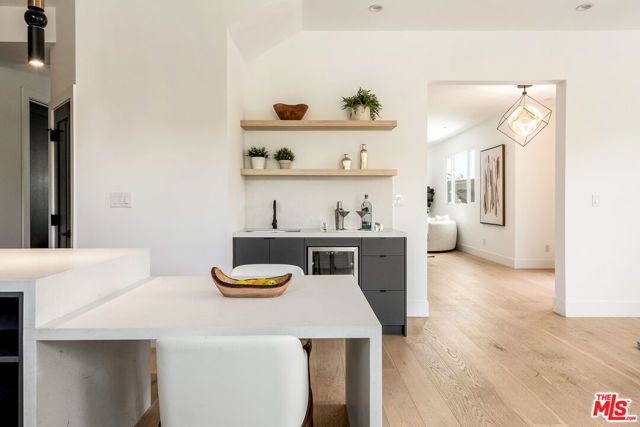 350 Mount Carmel Dr, Glendale, CA 91206