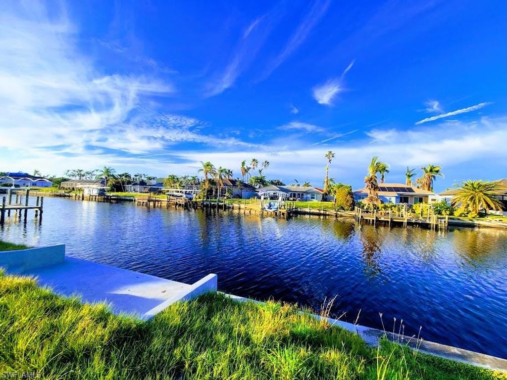 2031 SE 21st ST, CAPE CORAL, FL 33990 — photo 2