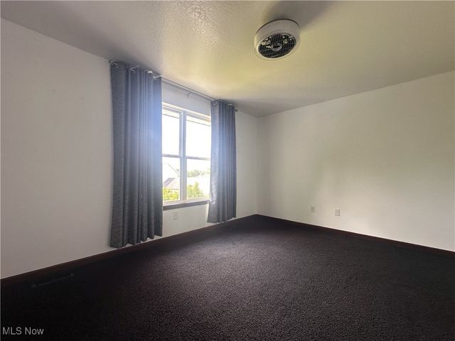 95 Cheyenne Drive, Girard, OH 44420