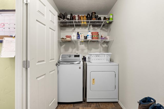 3714 E Holly Ridge Dr, Nampa, ID 83686