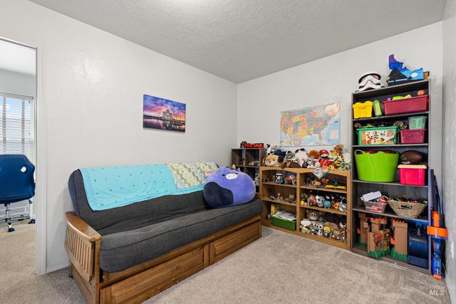 3714 E Holly Ridge Dr, Nampa, ID 83686