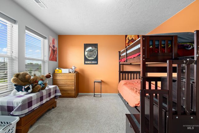 3714 E Holly Ridge Dr, Nampa, ID 83686