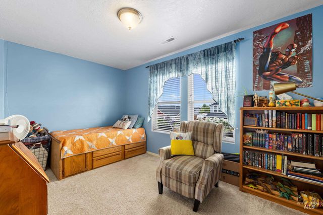 3714 E Holly Ridge Dr, Nampa, ID 83686