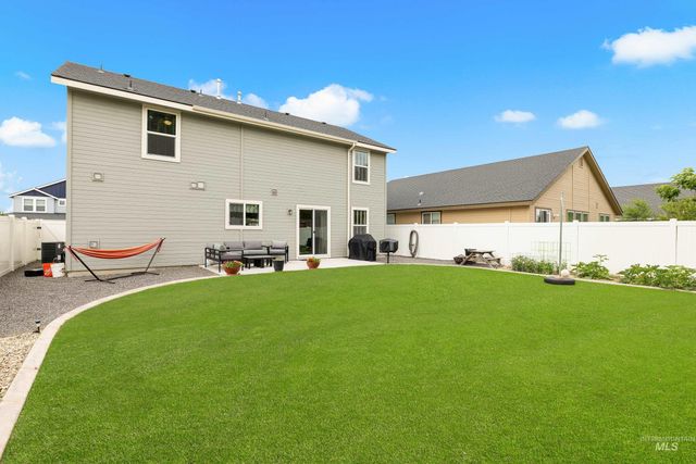 3714 E Holly Ridge Dr, Nampa, ID 83686