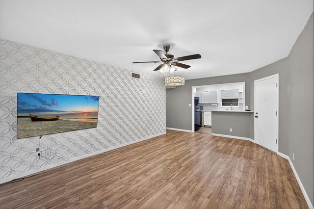 10821 N Military Trail 3, Palm Beach Gardens, FL 33410