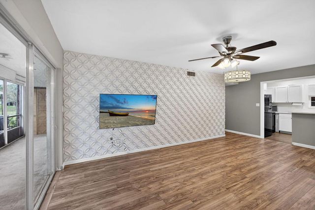 10821 N Military Trail 3, Palm Beach Gardens, FL 33410