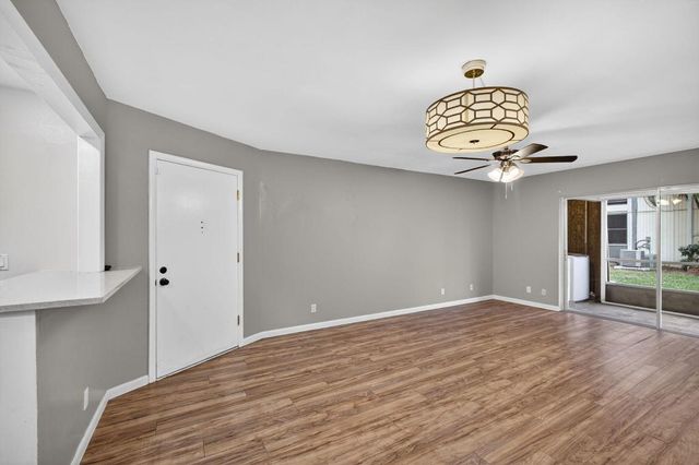 10821 N Military Trail 3, Palm Beach Gardens, FL 33410