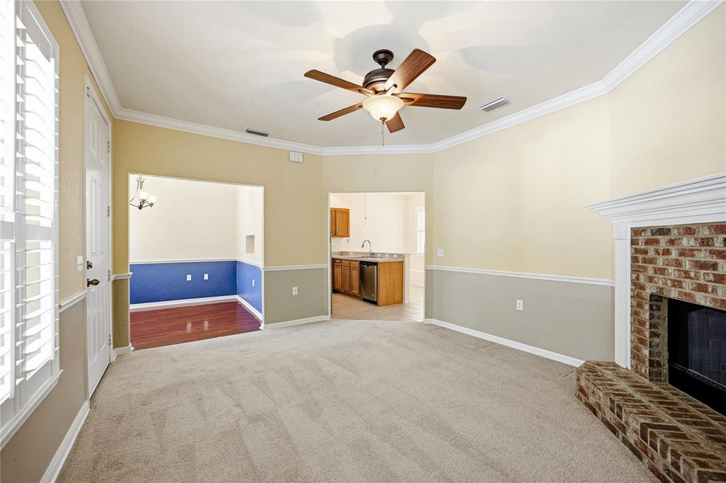 Image 12 of property listing at 11685 NW 19TH PLACE, Gainesville, FL 32606