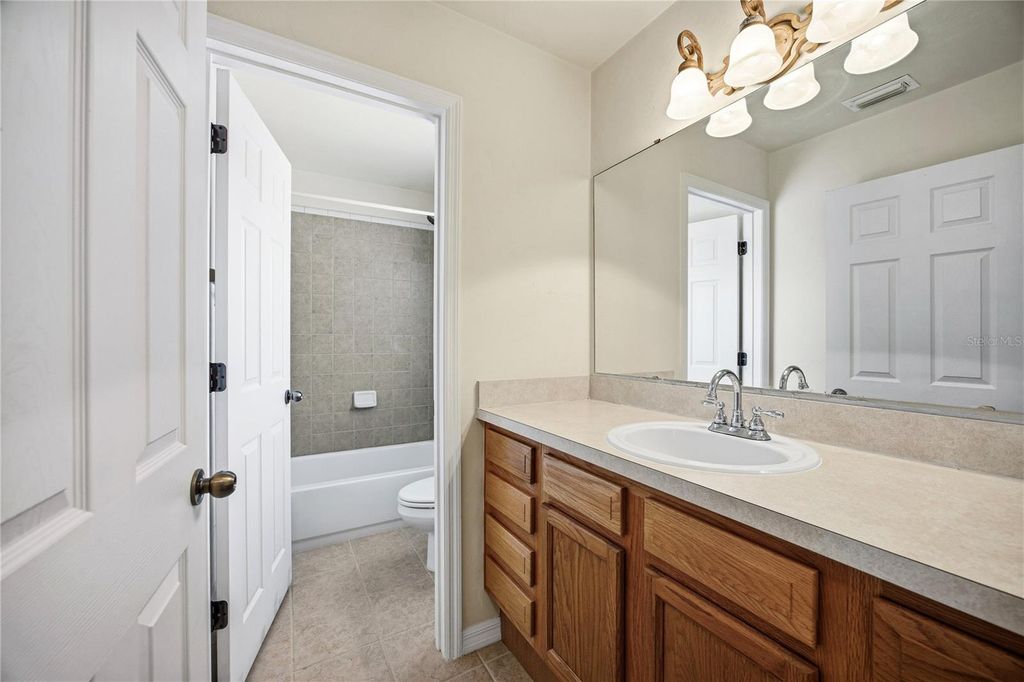 Image 37 of property listing at 11685 NW 19TH PLACE, Gainesville, FL 32606