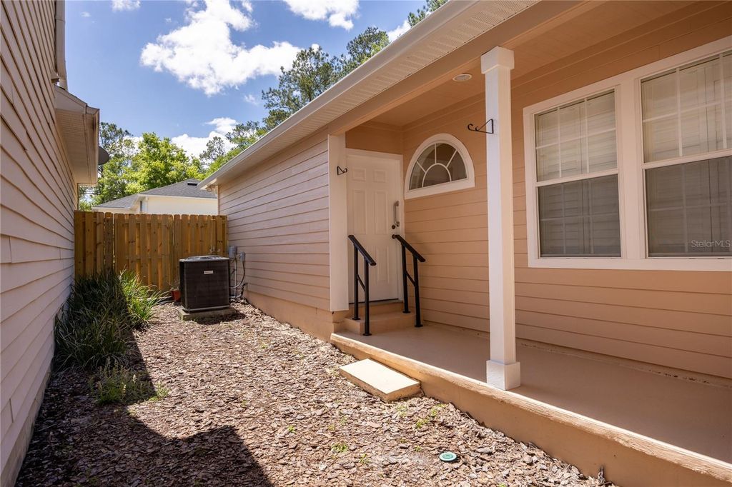 Image 42 of property listing at 11685 NW 19TH PLACE, Gainesville, FL 32606