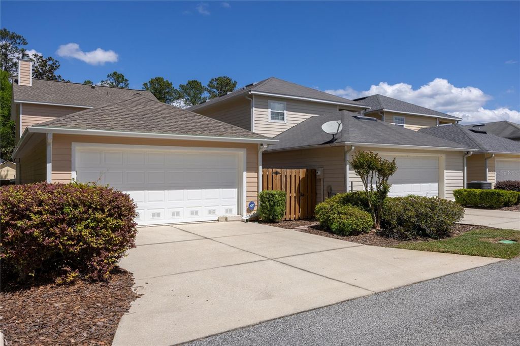 Image 46 of property listing at 11685 NW 19TH PLACE, Gainesville, FL 32606