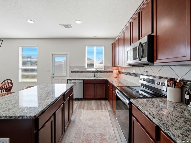 456 Nova Zembla, New Braunfels, TX 78130