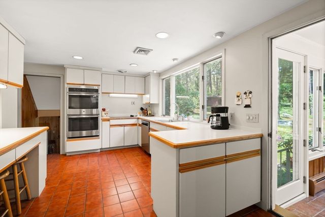 242 Winter St, Weston, MA 02493