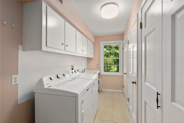 145 East Hill Drive, Cranston, RI 02920