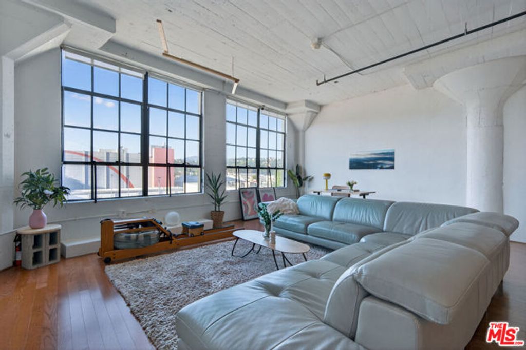 200 N San Fernando Road 315, Los Angeles, CA 90031