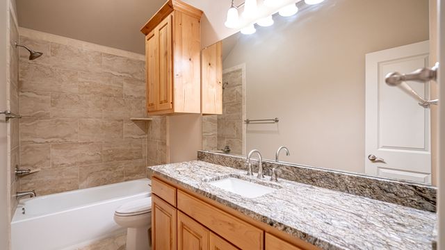 2718 Austin Drive, Granbury, TX 76048