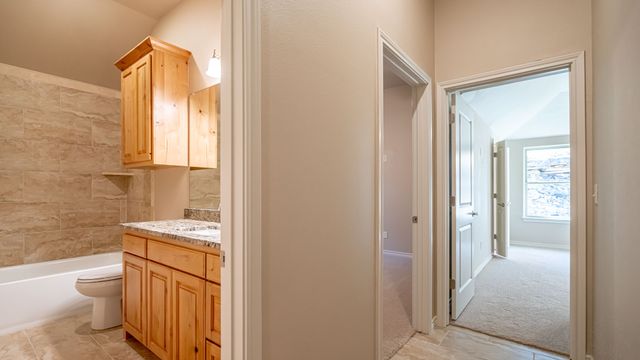 2718 Austin Drive, Granbury, TX 76048