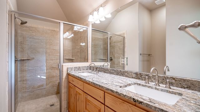 2718 Austin Drive, Granbury, TX 76048