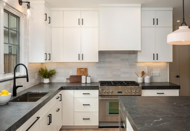 737 Linden Avenue, Burlingame, CA 94010