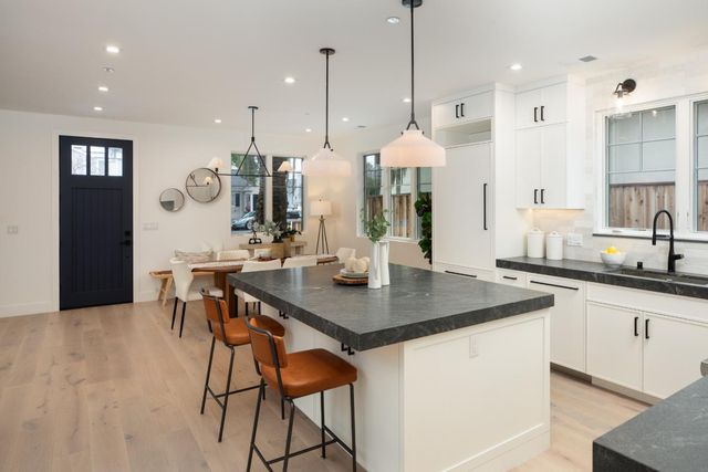 737 Linden Avenue, Burlingame, CA 94010