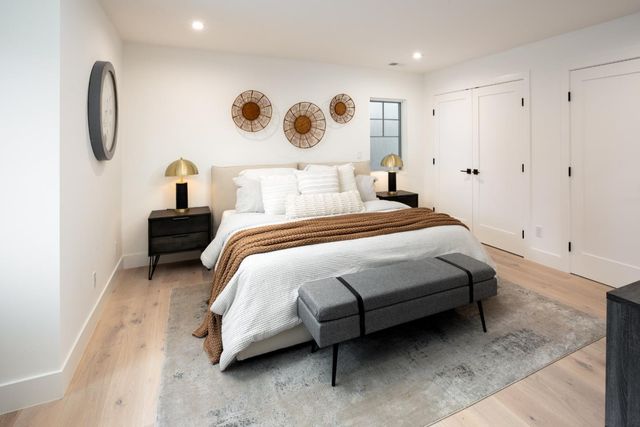 737 Linden Avenue, Burlingame, CA 94010