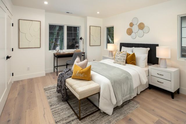 737 Linden Avenue, Burlingame, CA 94010