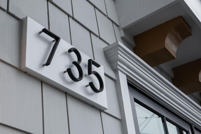 737 Linden Avenue, Burlingame, CA 94010