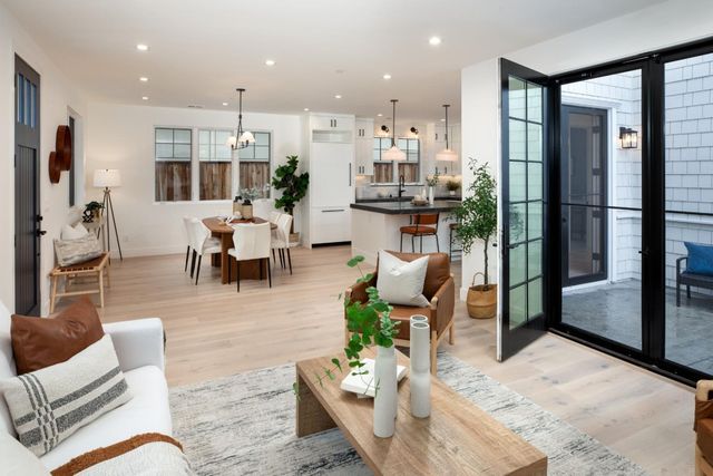 737 Linden Avenue, Burlingame, CA 94010