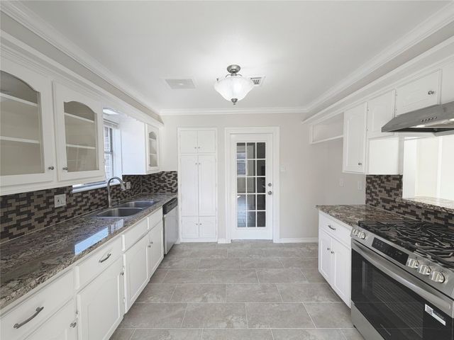 1019 Castolan Drive, Houston, TX 77038