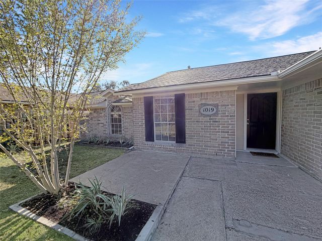 1019 Castolan Drive, Houston, TX 77038