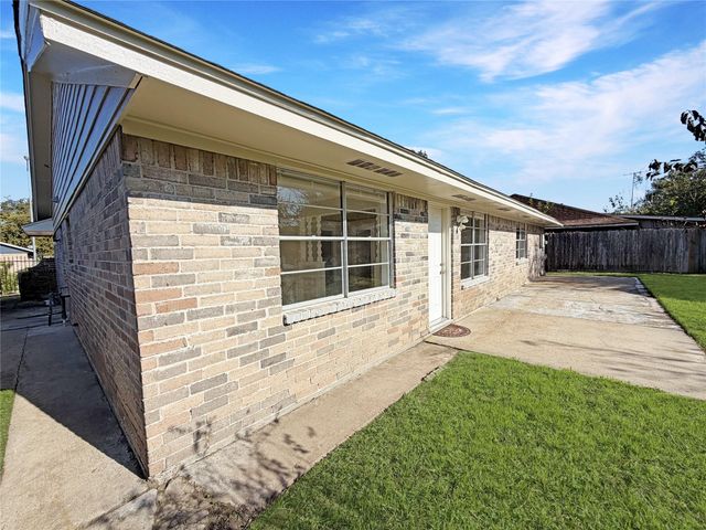 1019 Castolan Drive, Houston, TX 77038