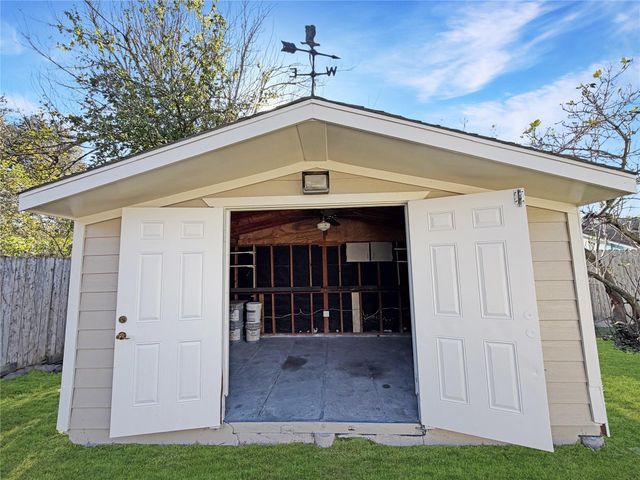 1019 Castolan Drive, Houston, TX 77038