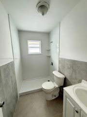 242 SW 11th St 3, Dania Beach, FL 33004