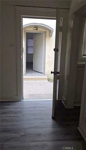 551 W 10th Street 3, Long Beach, CA 90813