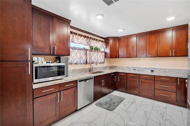 7664 Beckett Street, Tujunga, CA 91042