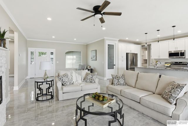 17214 Chalet Drive, Bellevue, NE 68123