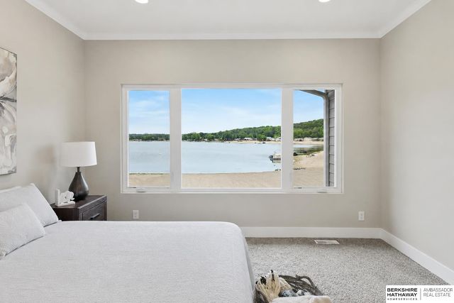 17214 Chalet Drive, Bellevue, NE 68123