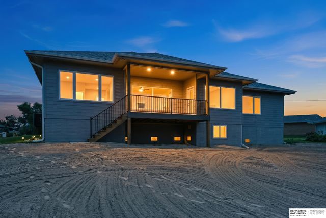 17214 Chalet Drive, Bellevue, NE 68123