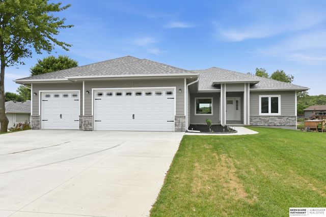 17214 Chalet Drive, Bellevue, NE 68123
