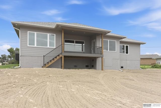 17214 Chalet Drive, Bellevue, NE 68123