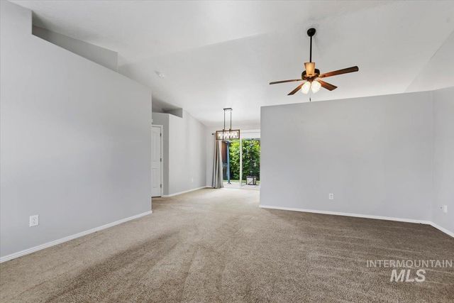 329 Palace Way, Nampa, ID 83687
