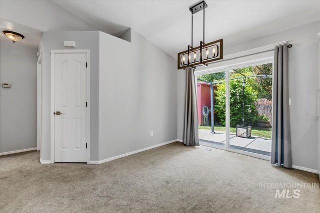329 Palace Way, Nampa, ID 83687
