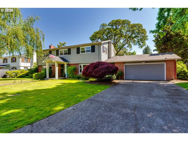 455 FAIR OAKS Dr, Eugene, OR 97401