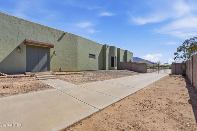 2948 E WATFORD Court, Queen Creek, AZ 85142