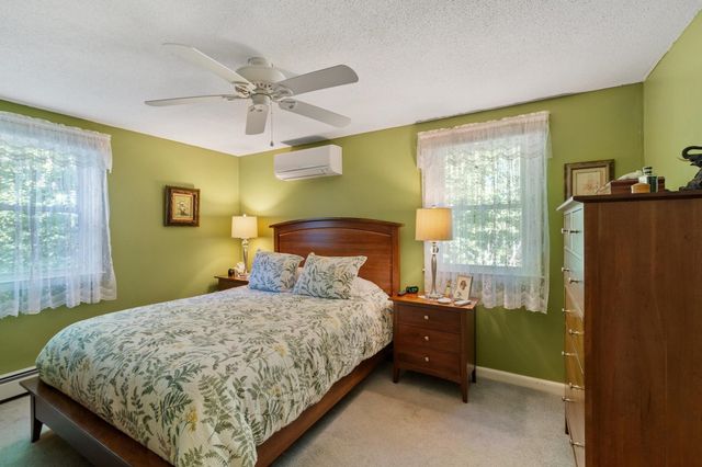 9 Sherwood Road, Londonderry, NH 03053