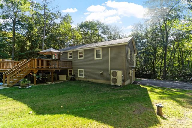 9 Sherwood Road, Londonderry, NH 03053