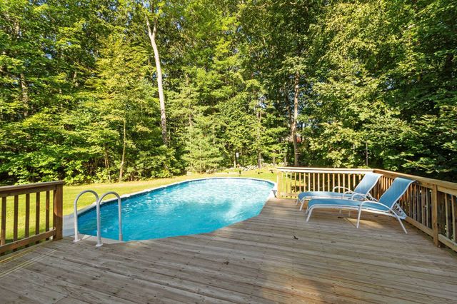 9 Sherwood Road, Londonderry, NH 03053