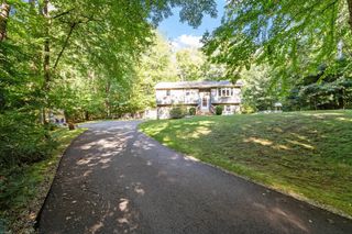 9 Sherwood Road, Londonderry, NH 03053